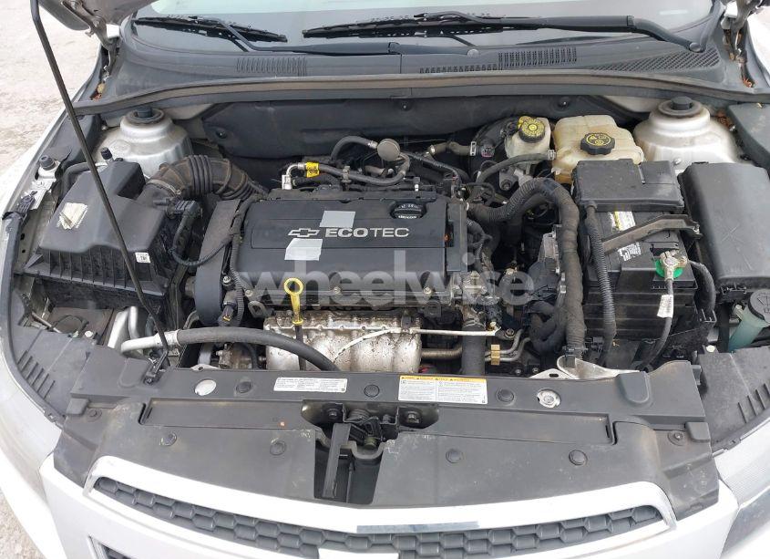 Photo 10 of 2014 Chevrolet Cruze LS AUTO (VIN 1G1PA5SH8E7484731)