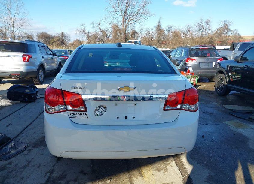 Photo 16 of 2015 Chevrolet Cruze LS (VIN 1G1PA5SH8F7115952)