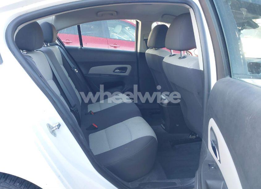 Photo 8 of 2015 Chevrolet Cruze LS (VIN 1G1PA5SH8F7115952)