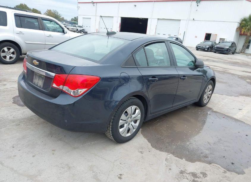 Photo 4 of 2015 Chevrolet Cruze LS AUTO (VIN 1G1PA5SH8F7124070)