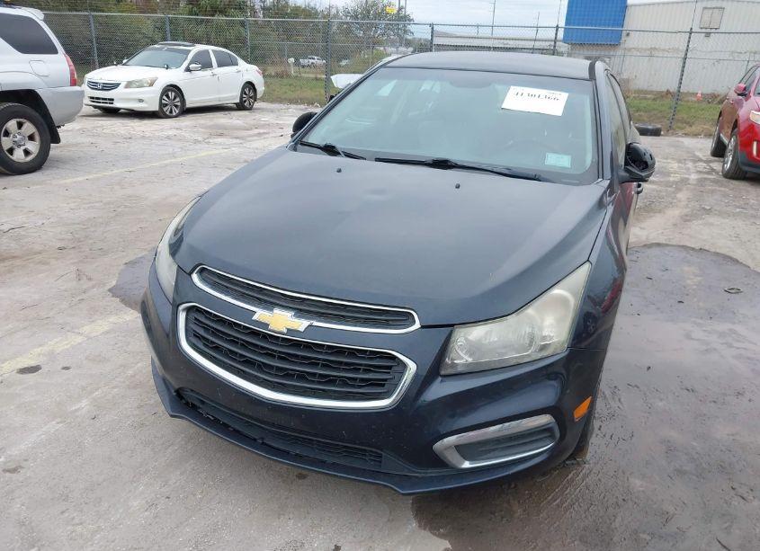 Photo 6 of 2015 Chevrolet Cruze LS AUTO (VIN 1G1PA5SH8F7124070)