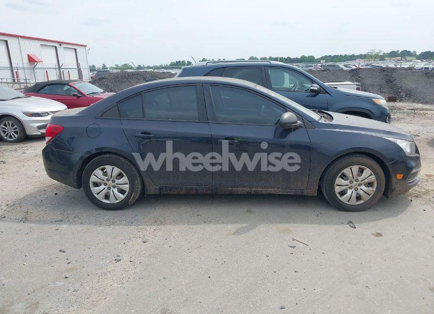 Photo 16 of 2015 Chevrolet Cruze LS AUTO (VIN 1G1PA5SH8F7164276)