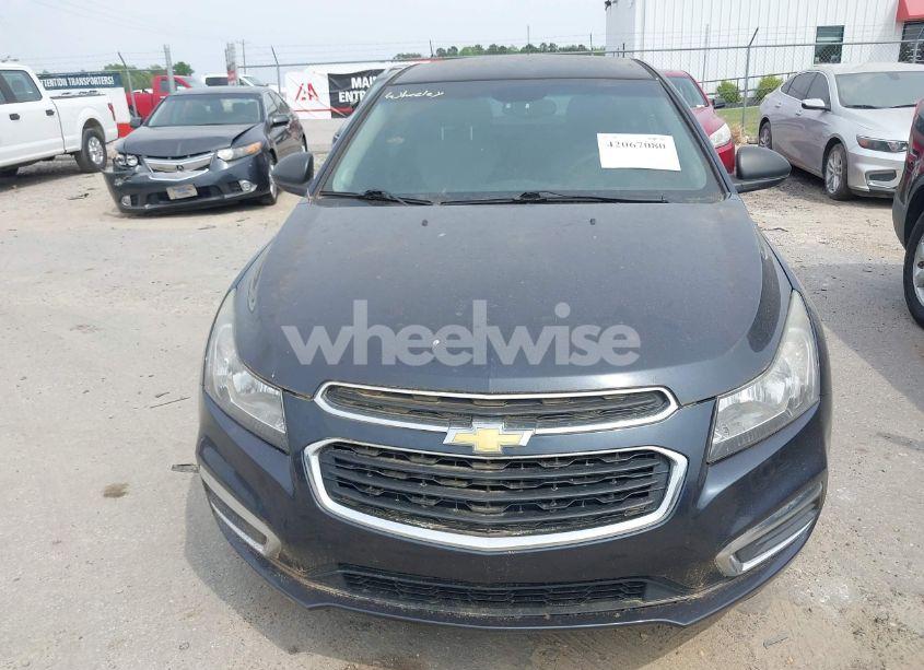 Photo 6 of 2015 Chevrolet Cruze LS AUTO (VIN 1G1PA5SH8F7164276)