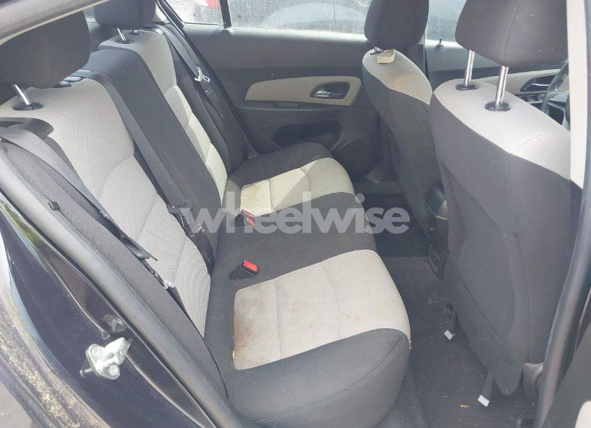 Photo 8 of 2015 Chevrolet Cruze LS AUTO (VIN 1G1PA5SH8F7164276)