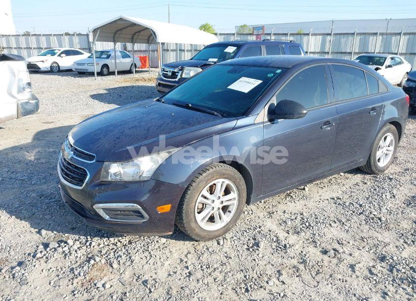 Photo 2 of 2015 Chevrolet Cruze LS AUTO (VIN 1G1PA5SH8F7200032)