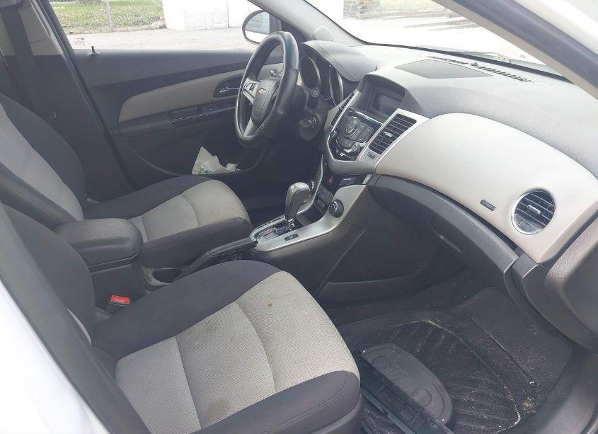 Photo 5 of 2015 Chevrolet Cruze LS AUTO (VIN 1G1PA5SH8F7211113)