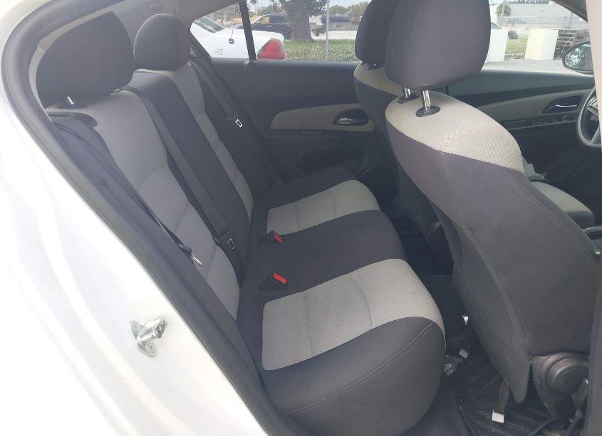 Photo 8 of 2015 Chevrolet Cruze LS AUTO (VIN 1G1PA5SH8F7211113)