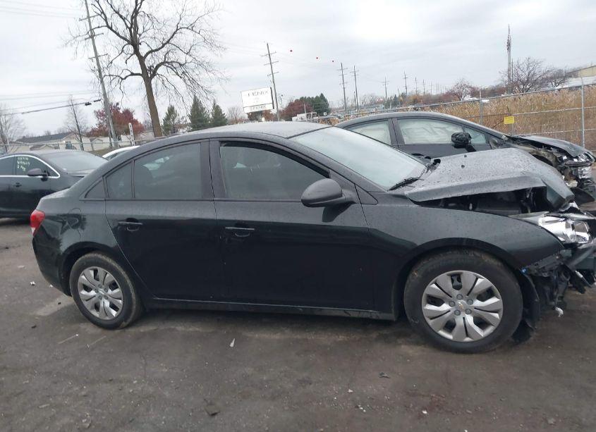 Photo 14 of 2015 Chevrolet Cruze LS AUTO (VIN 1G1PA5SH8F7215548)