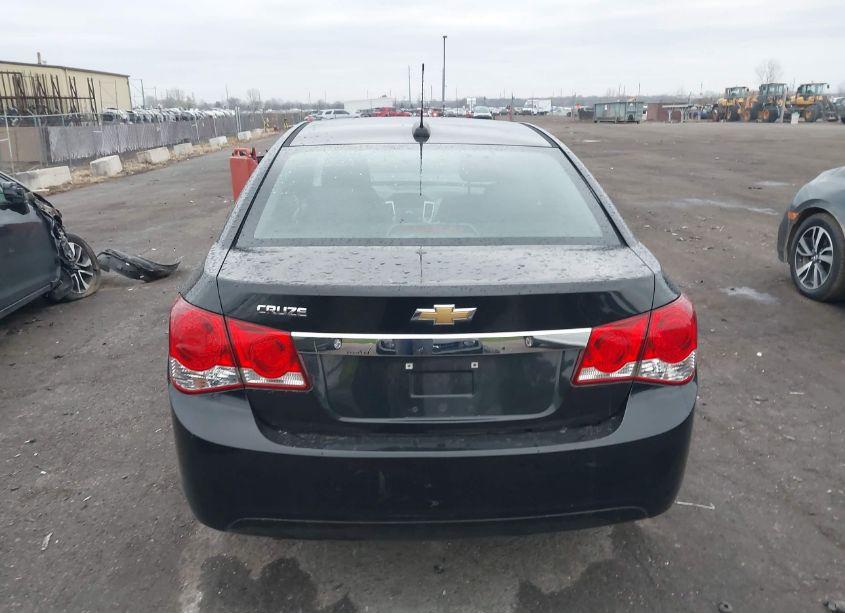 Photo 17 of 2015 Chevrolet Cruze LS AUTO (VIN 1G1PA5SH8F7215548)