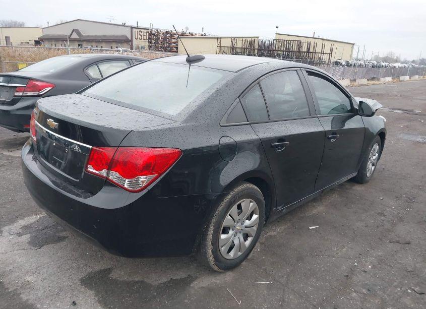Photo 4 of 2015 Chevrolet Cruze LS AUTO (VIN 1G1PA5SH8F7215548)