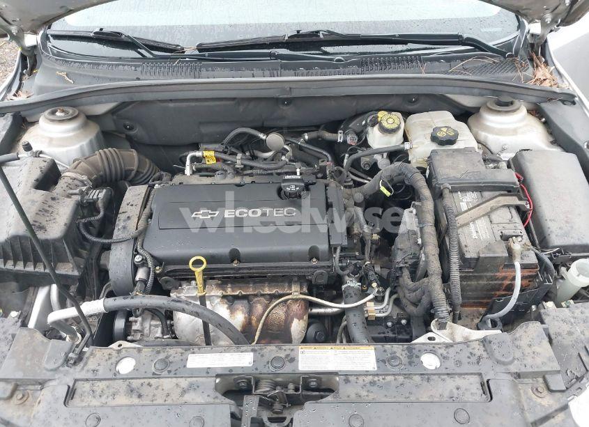 Photo 10 of 2015 Chevrolet Cruze LS AUTO (VIN 1G1PA5SH8F7225657)