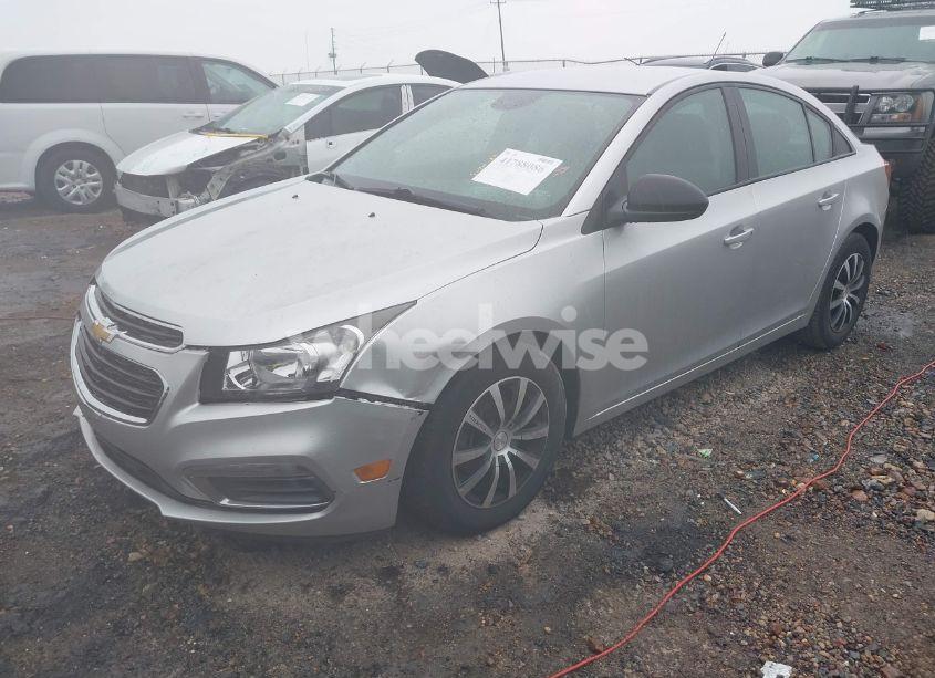Photo 2 of 2015 Chevrolet Cruze LS AUTO (VIN 1G1PA5SH8F7225657)