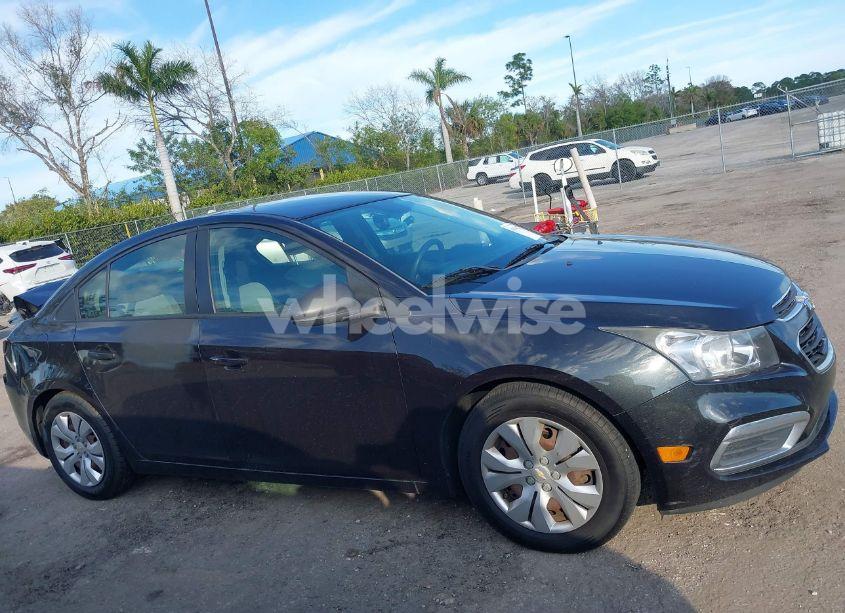 Photo 12 of 2015 Chevrolet Cruze LS AUTO (VIN 1G1PA5SH8F7246668)