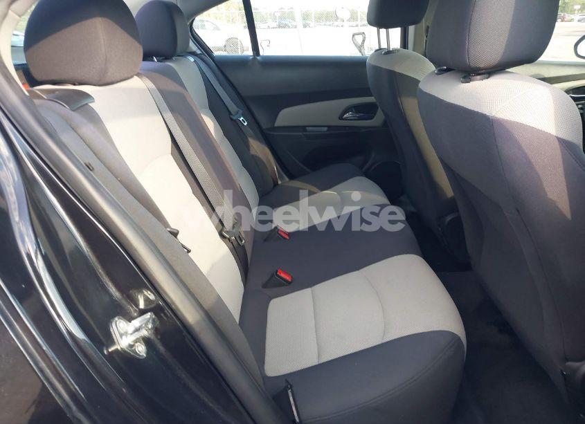 Photo 8 of 2015 Chevrolet Cruze LS AUTO (VIN 1G1PA5SH8F7246668)