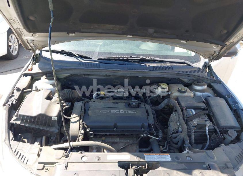 Photo 10 of 2015 Chevrolet Cruze LS AUTO (VIN 1G1PA5SH8F7275538)
