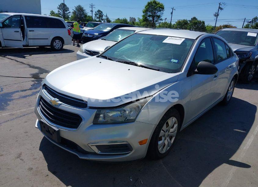 Photo 2 of 2015 Chevrolet Cruze LS AUTO (VIN 1G1PA5SH8F7275538)