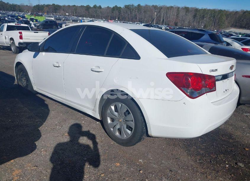 Photo 3 of 2013 Chevrolet Cruze LS AUTO (VIN 1G1PA5SH9D7118324)