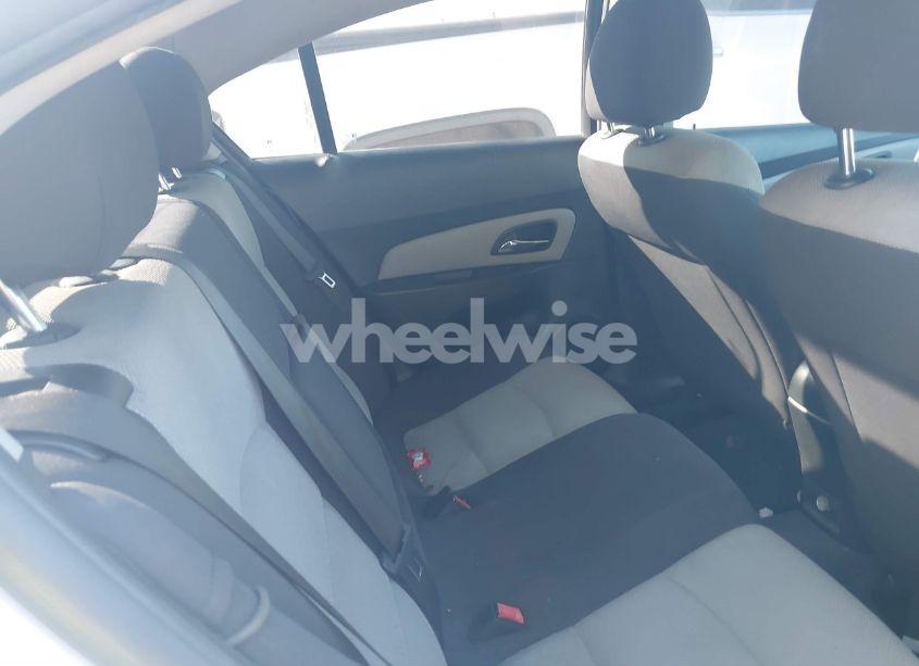 Photo 8 of 2013 Chevrolet Cruze LS AUTO (VIN 1G1PA5SH9D7118324)