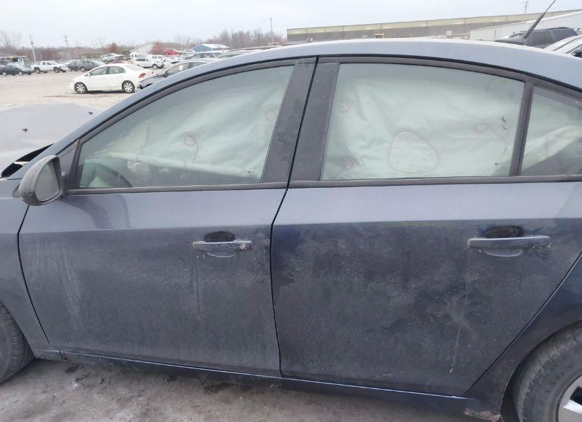 Photo 15 of 2013 Chevrolet Cruze LS AUTO (VIN 1G1PA5SH9D7146236)