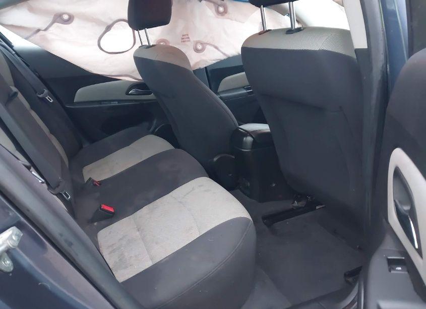 Photo 8 of 2013 Chevrolet Cruze LS AUTO (VIN 1G1PA5SH9D7146236)