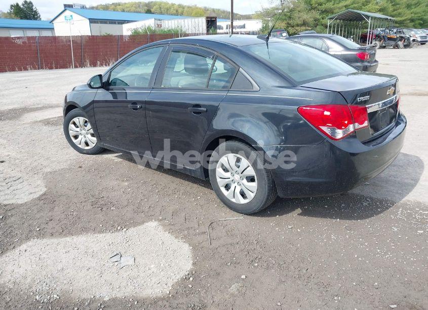 Photo 3 of 2013 Chevrolet Cruze LS AUTO (VIN 1G1PA5SH9D7163098)