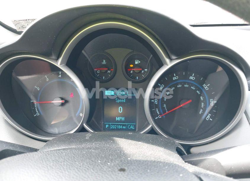 Photo 7 of 2013 Chevrolet Cruze LS AUTO (VIN 1G1PA5SH9D7163098)