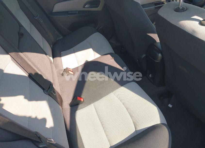 Photo 8 of 2013 Chevrolet Cruze LS AUTO (VIN 1G1PA5SH9D7186414)