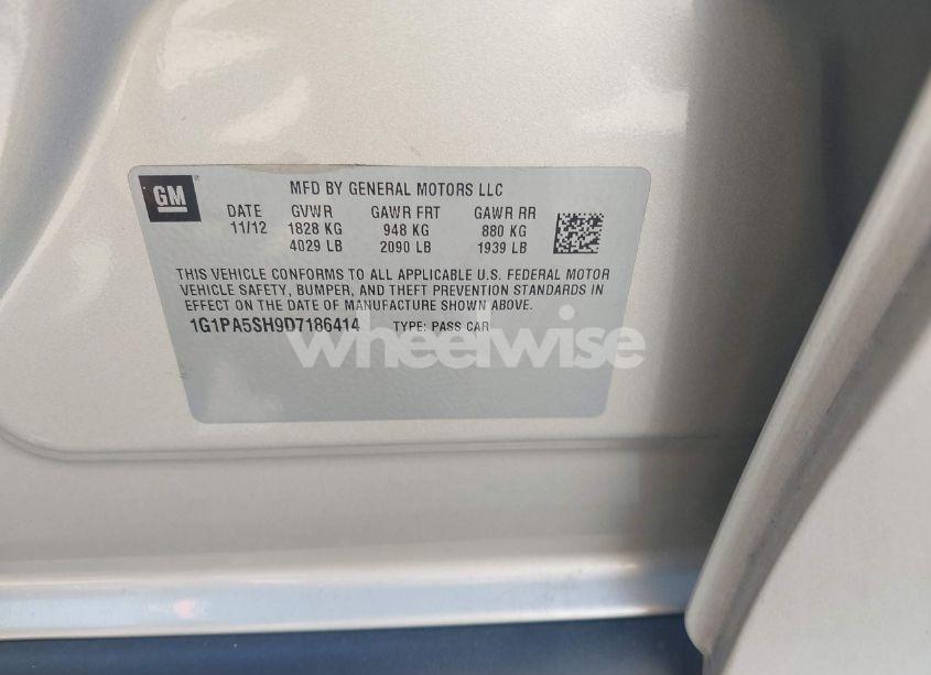 Photo 9 of 2013 Chevrolet Cruze LS AUTO (VIN 1G1PA5SH9D7186414)