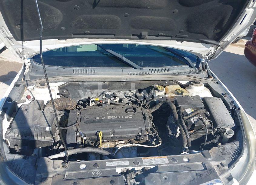 Photo 10 of 2013 Chevrolet Cruze LS AUTO (VIN 1G1PA5SH9D7302047)