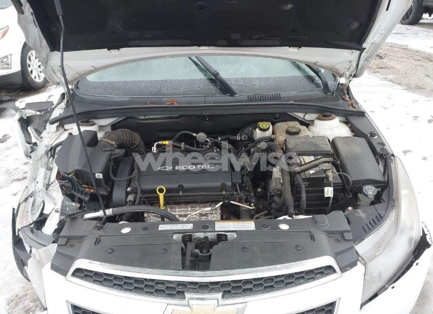 Photo 10 of 2013 Chevrolet Cruze LS AUTO (VIN 1G1PA5SH9D7318118)