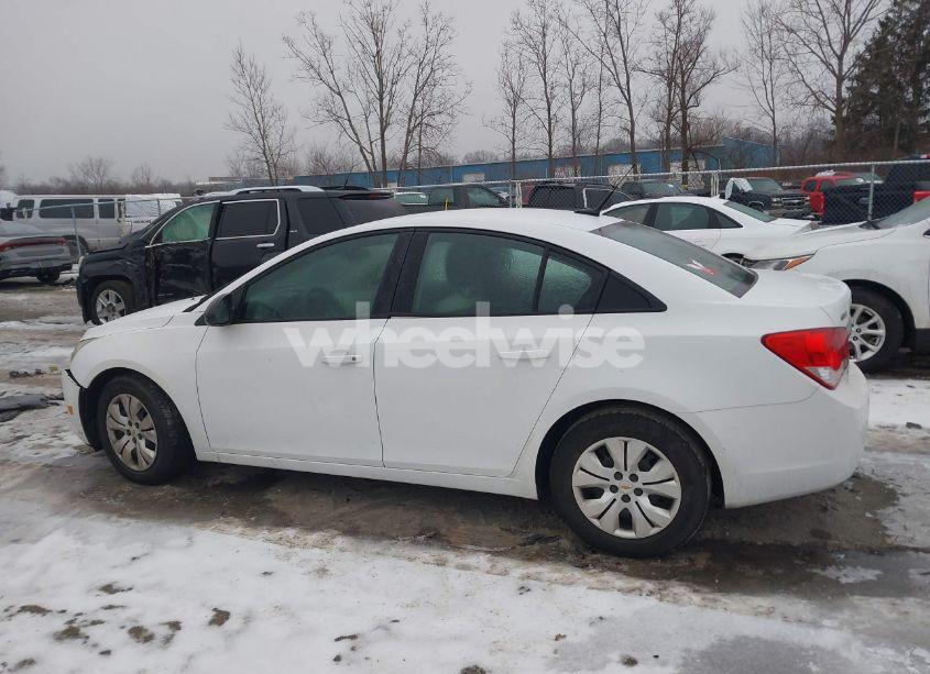 Photo 14 of 2013 Chevrolet Cruze LS AUTO (VIN 1G1PA5SH9D7318118)