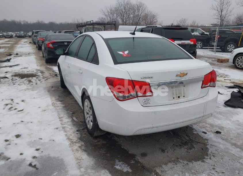 Photo 3 of 2013 Chevrolet Cruze LS AUTO (VIN 1G1PA5SH9D7318118)