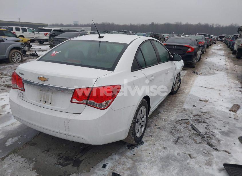 Photo 4 of 2013 Chevrolet Cruze LS AUTO (VIN 1G1PA5SH9D7318118)