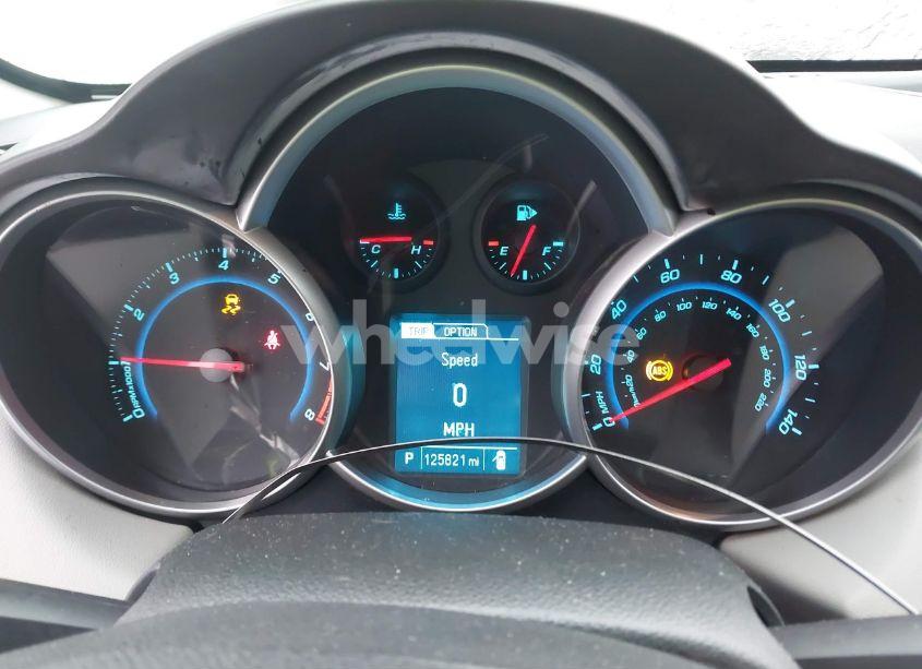 Photo 7 of 2013 Chevrolet Cruze LS AUTO (VIN 1G1PA5SH9D7318118)