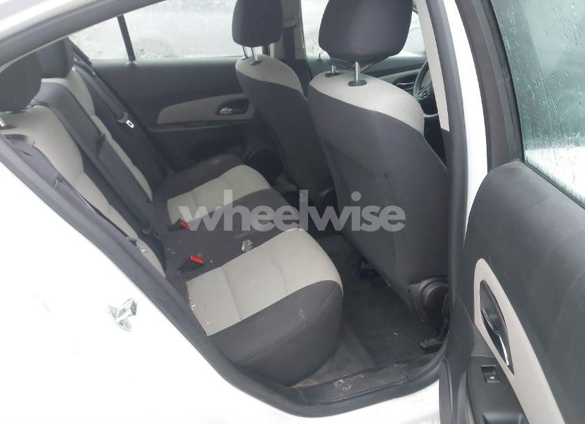 Photo 8 of 2013 Chevrolet Cruze LS AUTO (VIN 1G1PA5SH9D7318118)