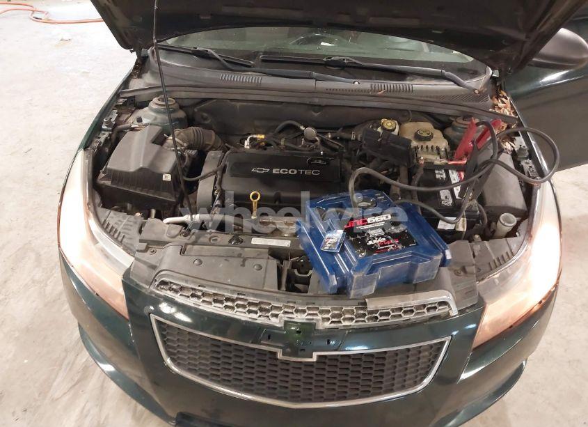 Photo 10 of 2014 Chevrolet Cruze LS AUTO (VIN 1G1PA5SH9E7174376)