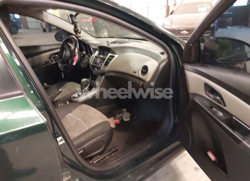 Photo 5 of 2014 Chevrolet Cruze LS AUTO (VIN 1G1PA5SH9E7174376)