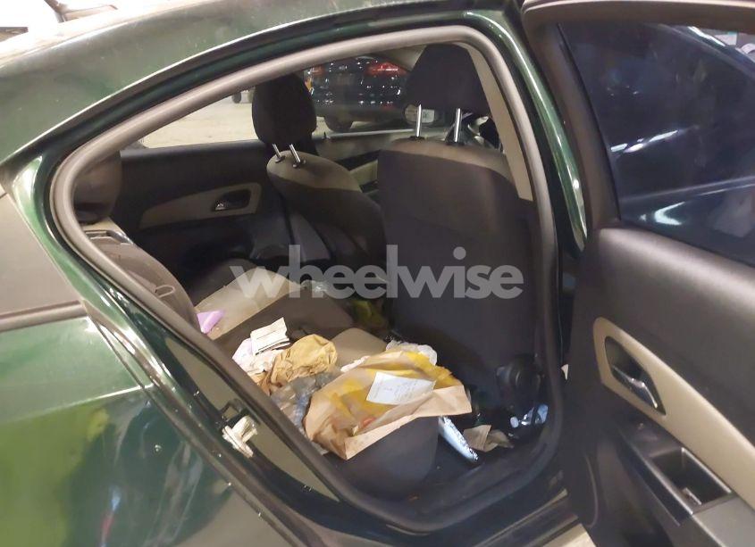 Photo 8 of 2014 Chevrolet Cruze LS AUTO (VIN 1G1PA5SH9E7174376)