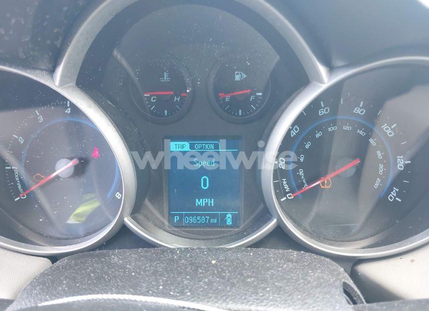 Photo 7 of 2014 Chevrolet Cruze LS AUTO (VIN 1G1PA5SH9E7178783)