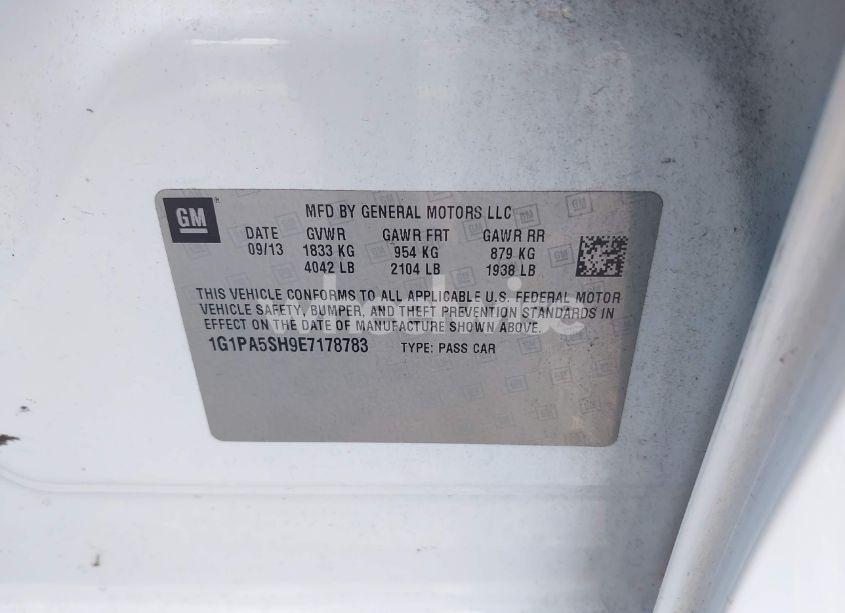 Photo 9 of 2014 Chevrolet Cruze LS AUTO (VIN 1G1PA5SH9E7178783)