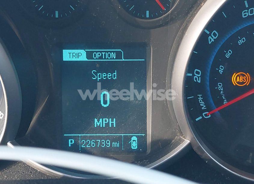 Photo 15 of 2014 Chevrolet Cruze LS AUTO (VIN 1G1PA5SH9E7216609)