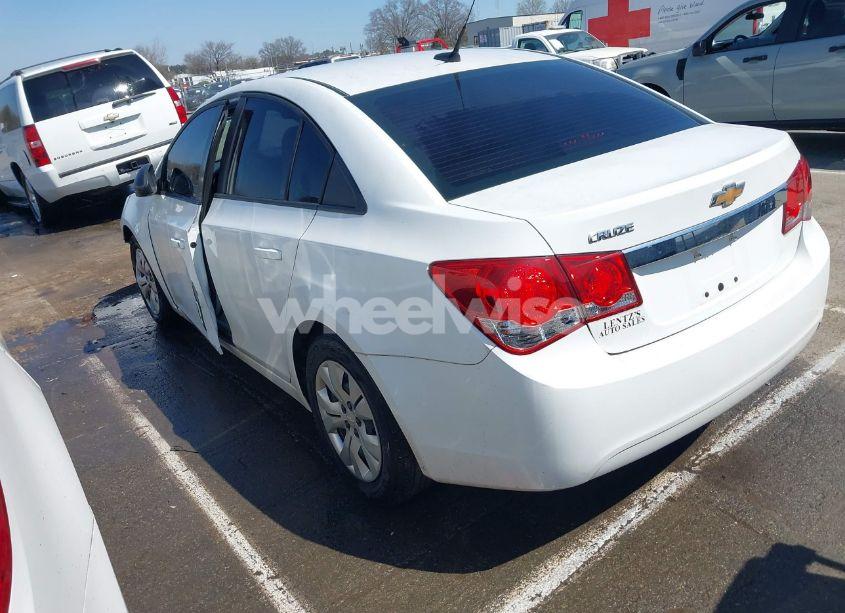 Photo 3 of 2014 Chevrolet Cruze LS AUTO (VIN 1G1PA5SH9E7216609)