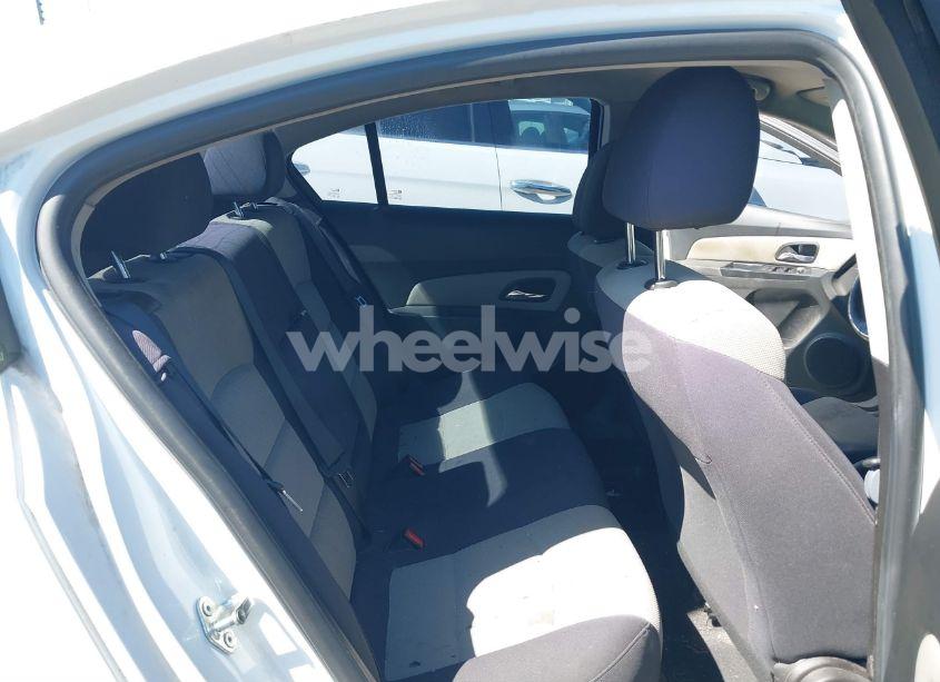 Photo 8 of 2014 Chevrolet Cruze LS AUTO (VIN 1G1PA5SH9E7216609)