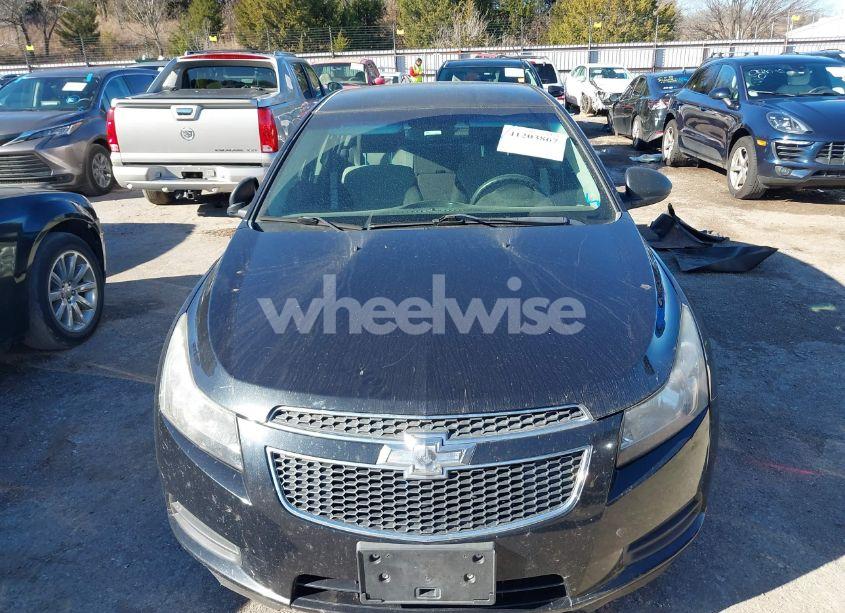 Photo 13 of 2014 Chevrolet Cruze LS AUTO (VIN 1G1PA5SH9E7255099)