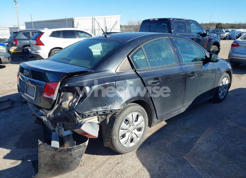 Photo 4 of 2014 Chevrolet Cruze LS AUTO (VIN 1G1PA5SH9E7255099)