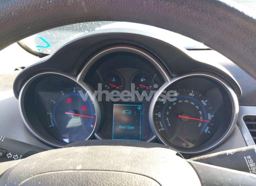 Photo 7 of 2014 Chevrolet Cruze LS AUTO (VIN 1G1PA5SH9E7255099)