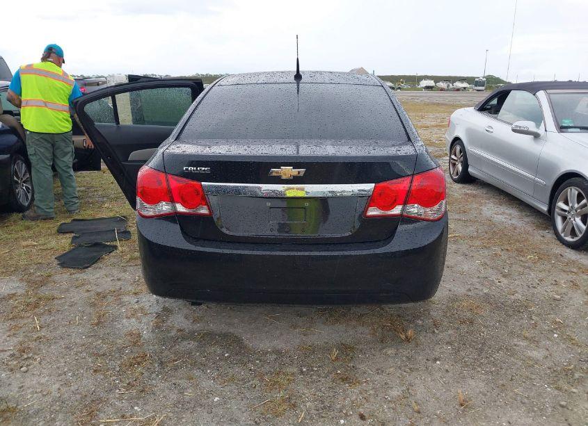 Photo 16 of 2014 Chevrolet Cruze LS AUTO (VIN 1G1PA5SH9E7392592)