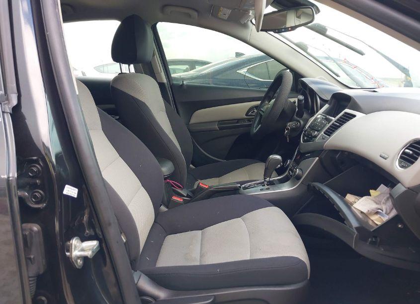 Photo 5 of 2014 Chevrolet Cruze LS AUTO (VIN 1G1PA5SH9E7392592)