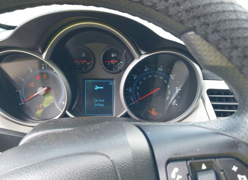 Photo 7 of 2014 Chevrolet Cruze LS AUTO (VIN 1G1PA5SH9E7392592)