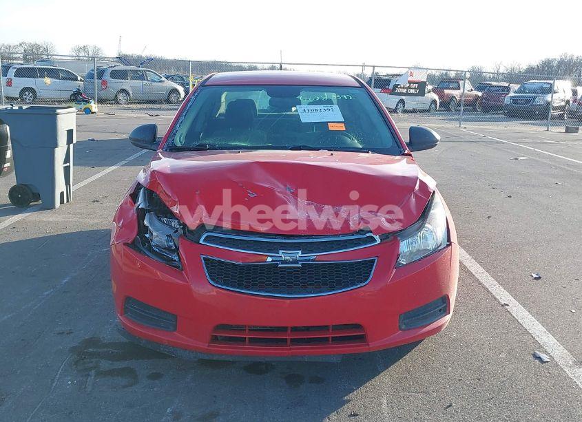 Photo 12 of 2014 Chevrolet Cruze LS AUTO (VIN 1G1PA5SH9E7418883)